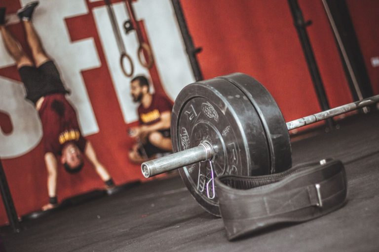 Trening na mięsień czworoboczny grzbietu